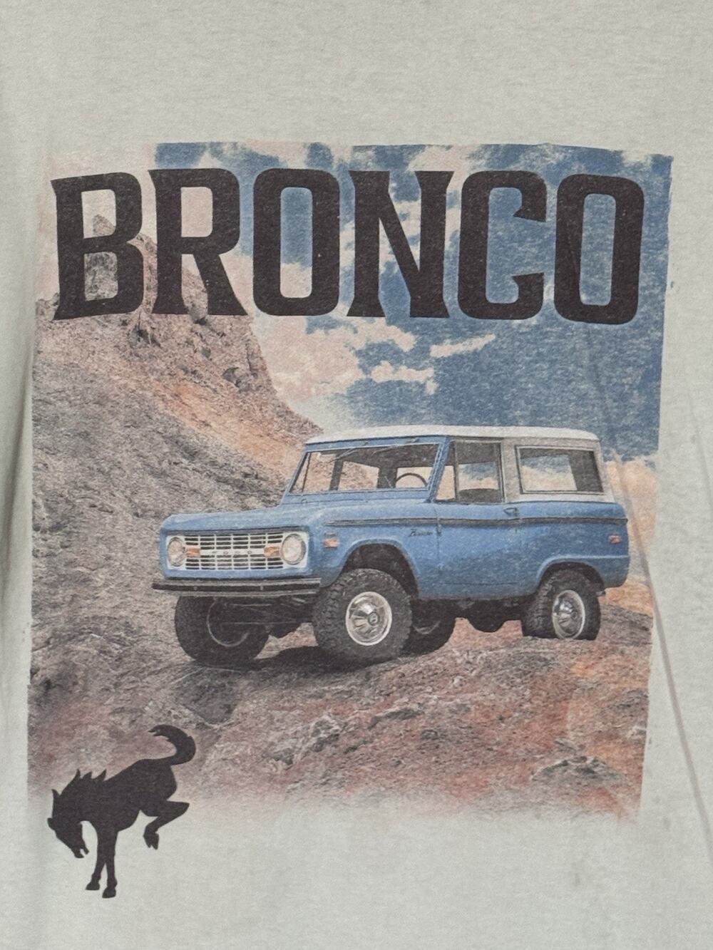 Ford Bronco T-Shirt Large Green One Wild Horse Graphic Tee